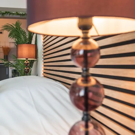 Διαμέρισμα La Petite Jungle Romantique - Balneo Et Detente *